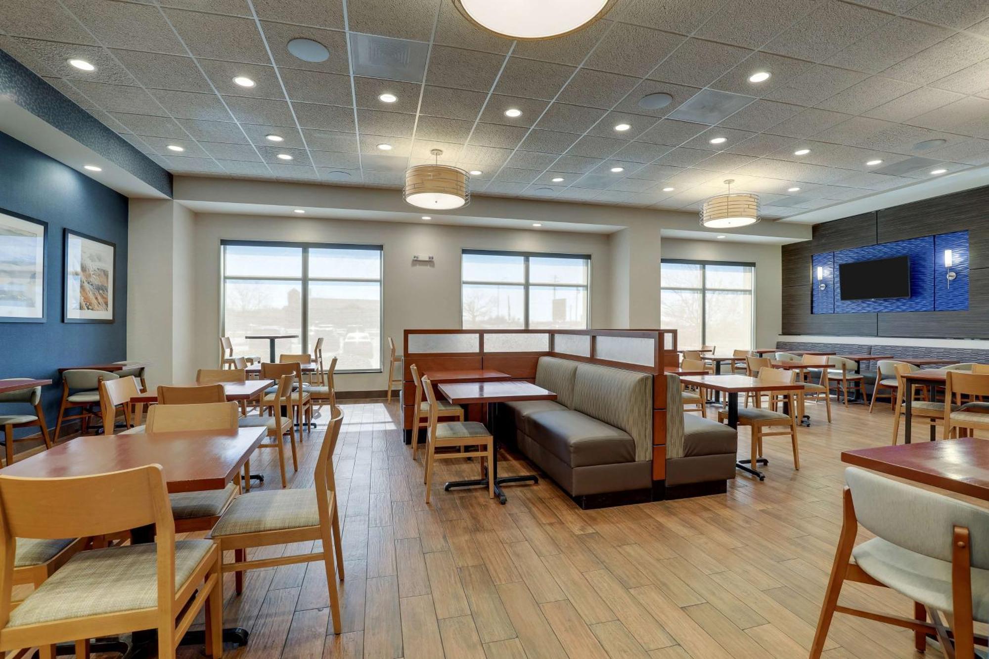 מאונט ורנון Drury Plaza Hotel Mt Vernon מראה חיצוני תמונה