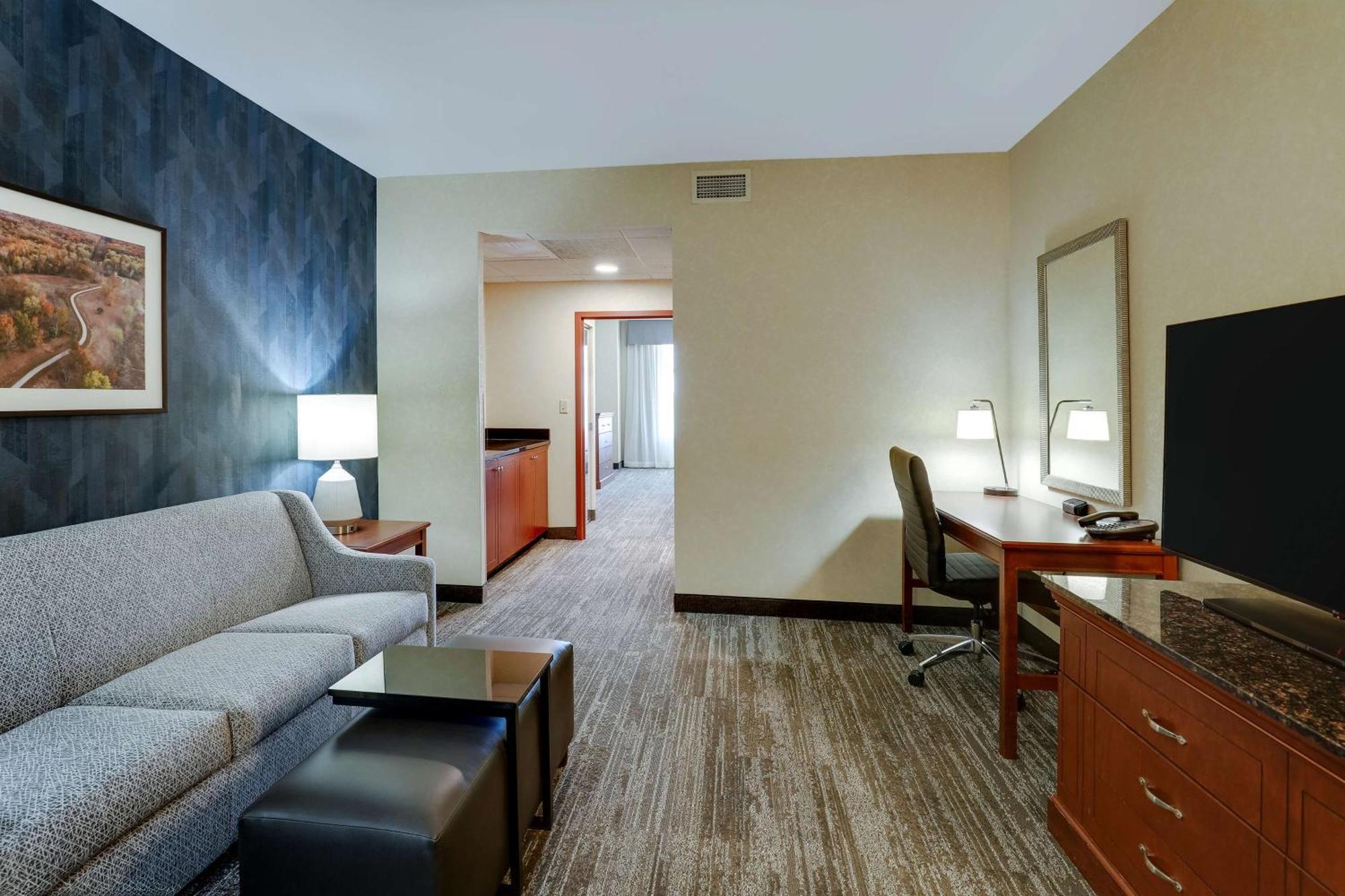 מאונט ורנון Drury Plaza Hotel Mt Vernon מראה חיצוני תמונה