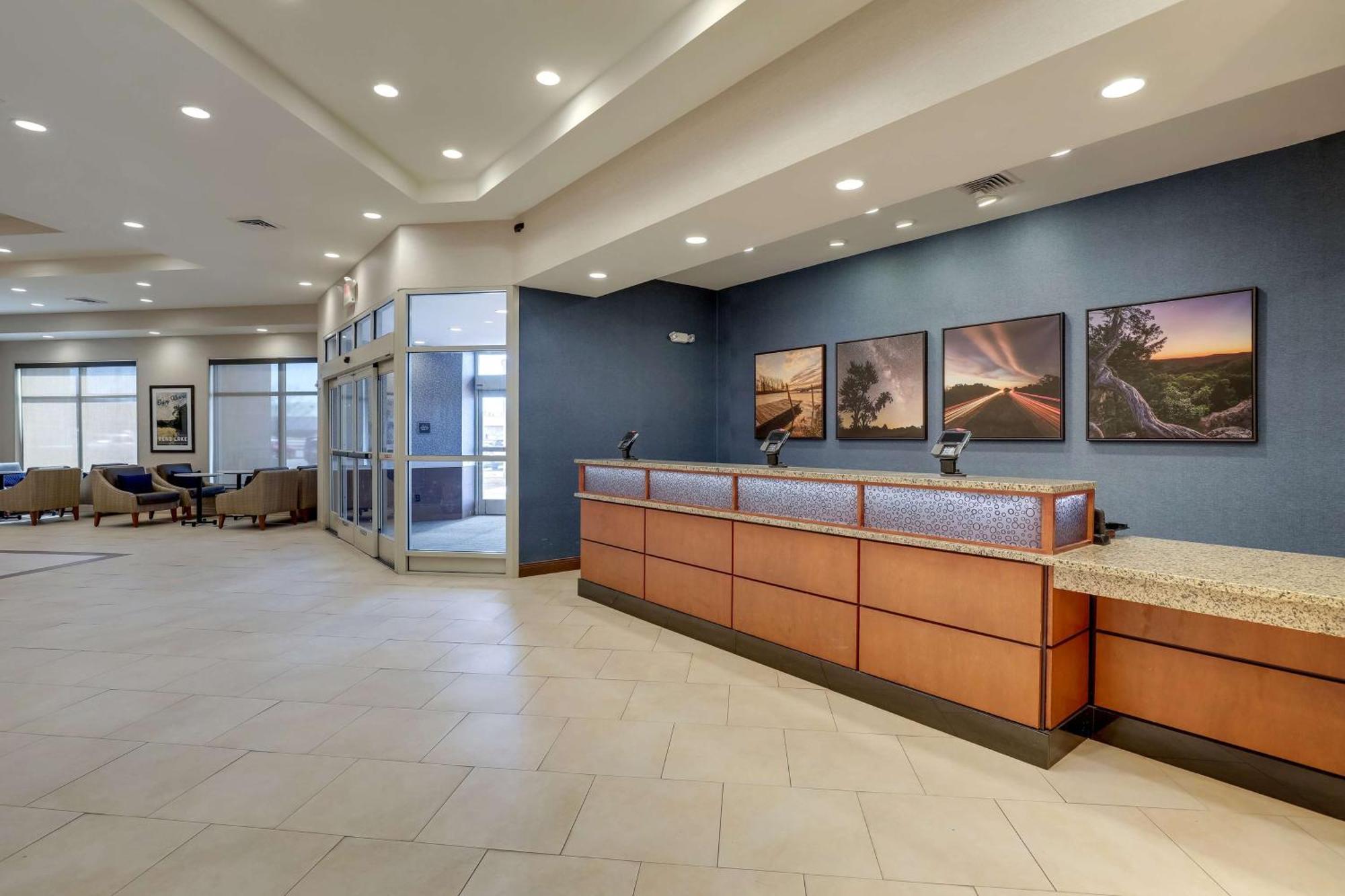 מאונט ורנון Drury Plaza Hotel Mt Vernon מראה חיצוני תמונה